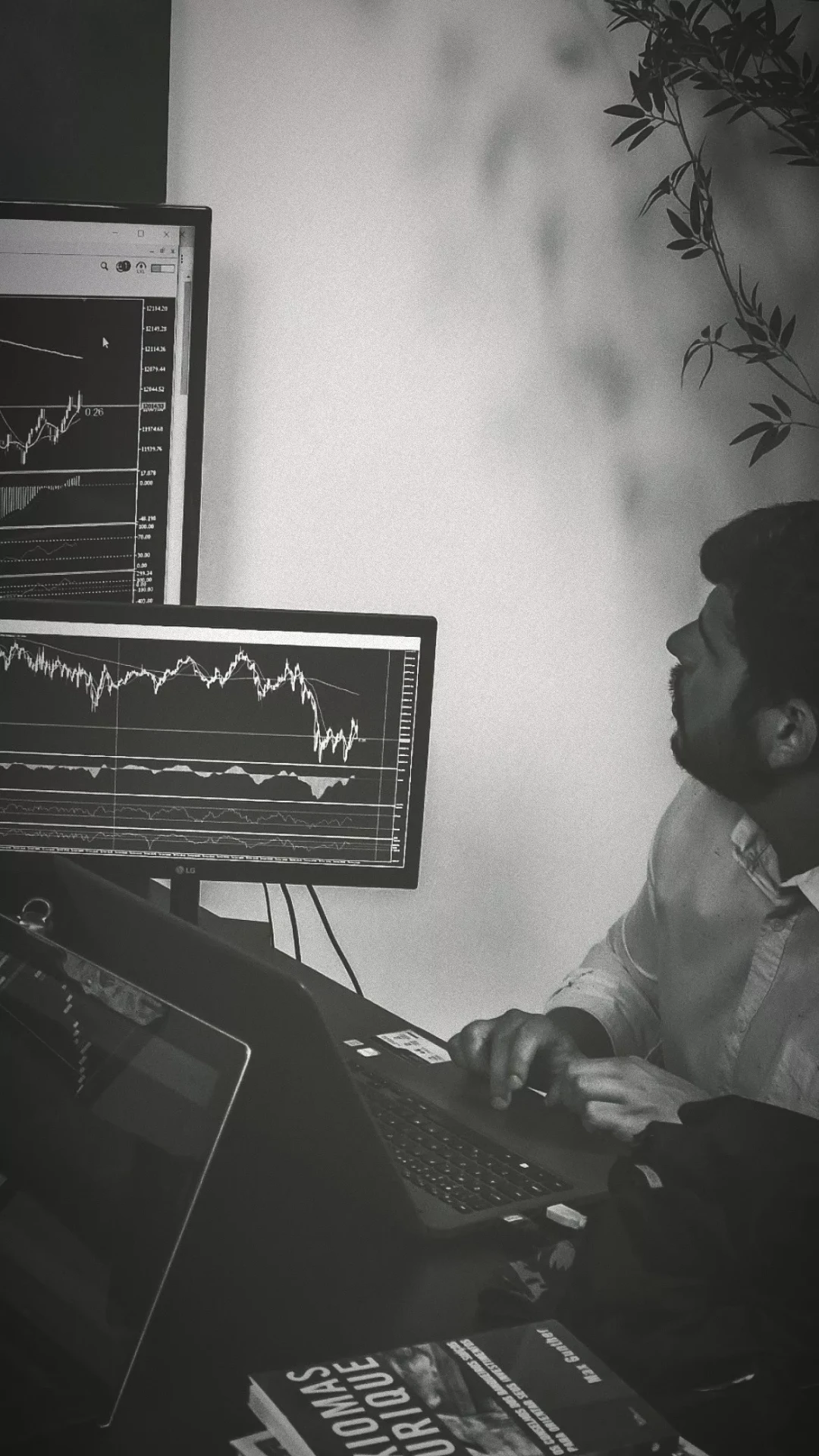 Gustavo Fois, fundador da NY Invest Pro, analisando ações do mercado de ações dos Estados Unidos